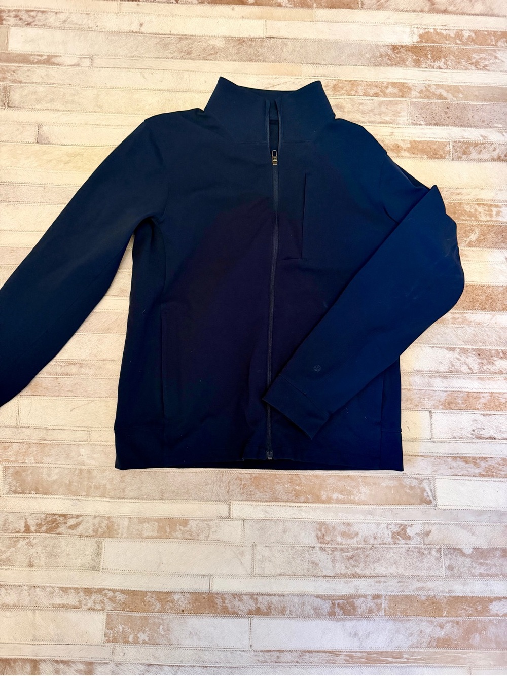 Mens Navy Blue Lululemon Sojourn Jacket sz medium
